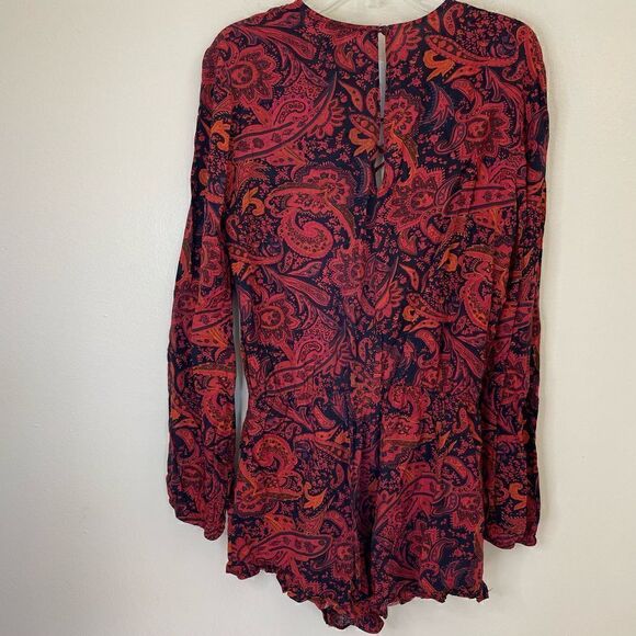 Forever 21| Medium Romper| Super soft| 100% Rayon| With pockets| Paisley print - Picture 12 of 13